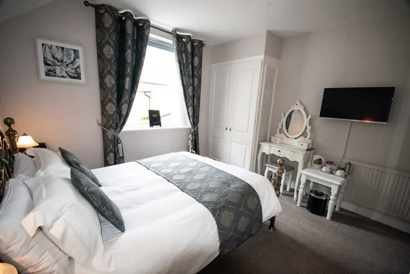 A double bedroom at Exmoor House Dunster