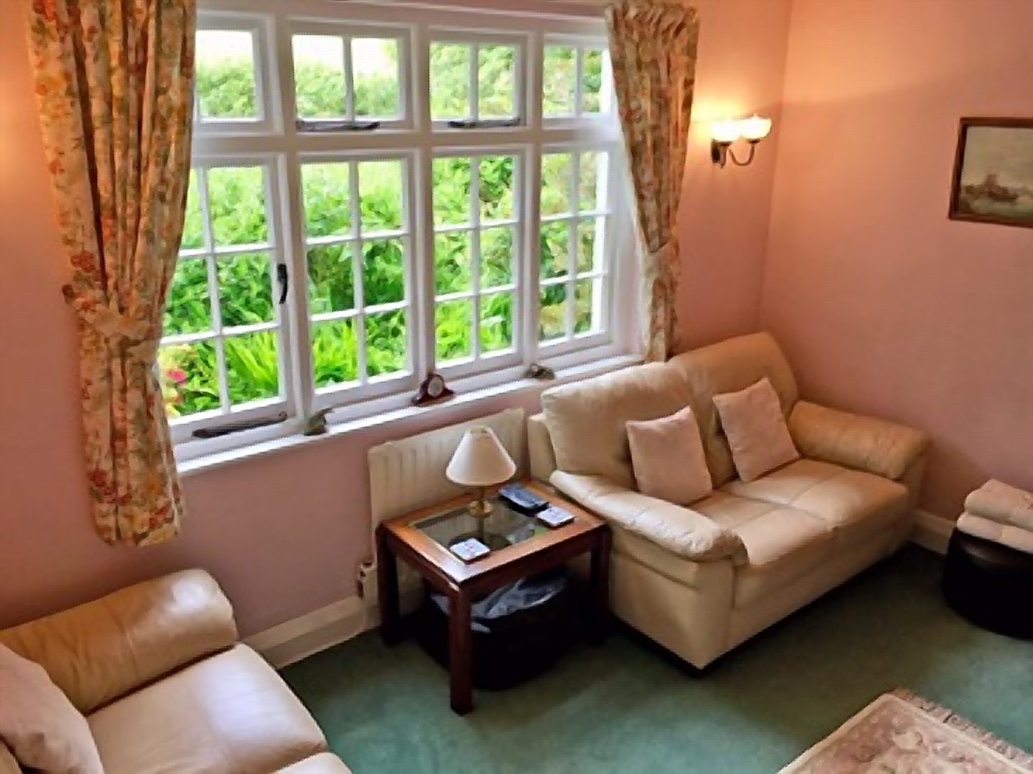 Pennywood Garden Cottage bedroom