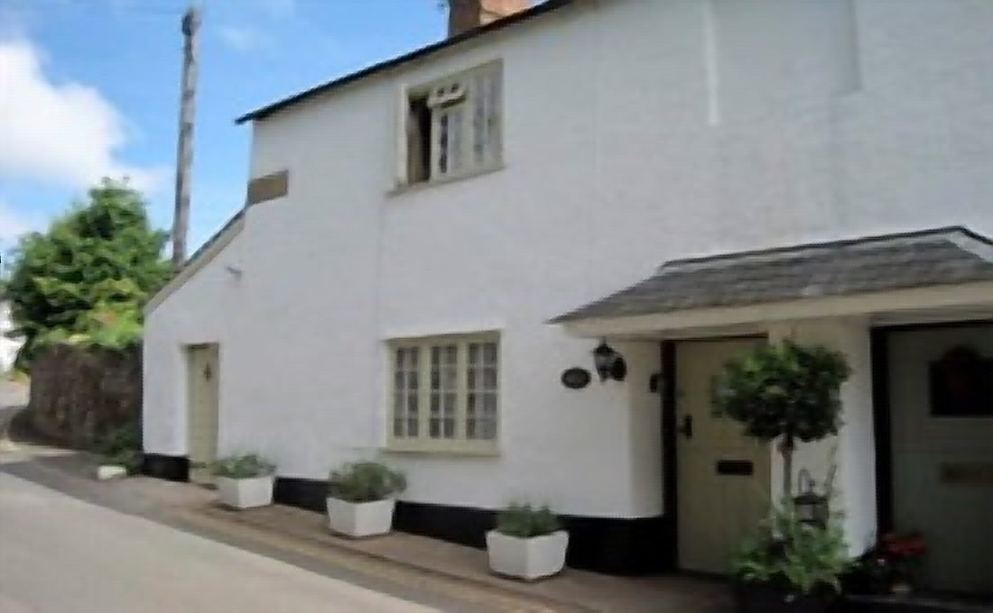 Ruffles Cottage in the heart of medieval Dunster
