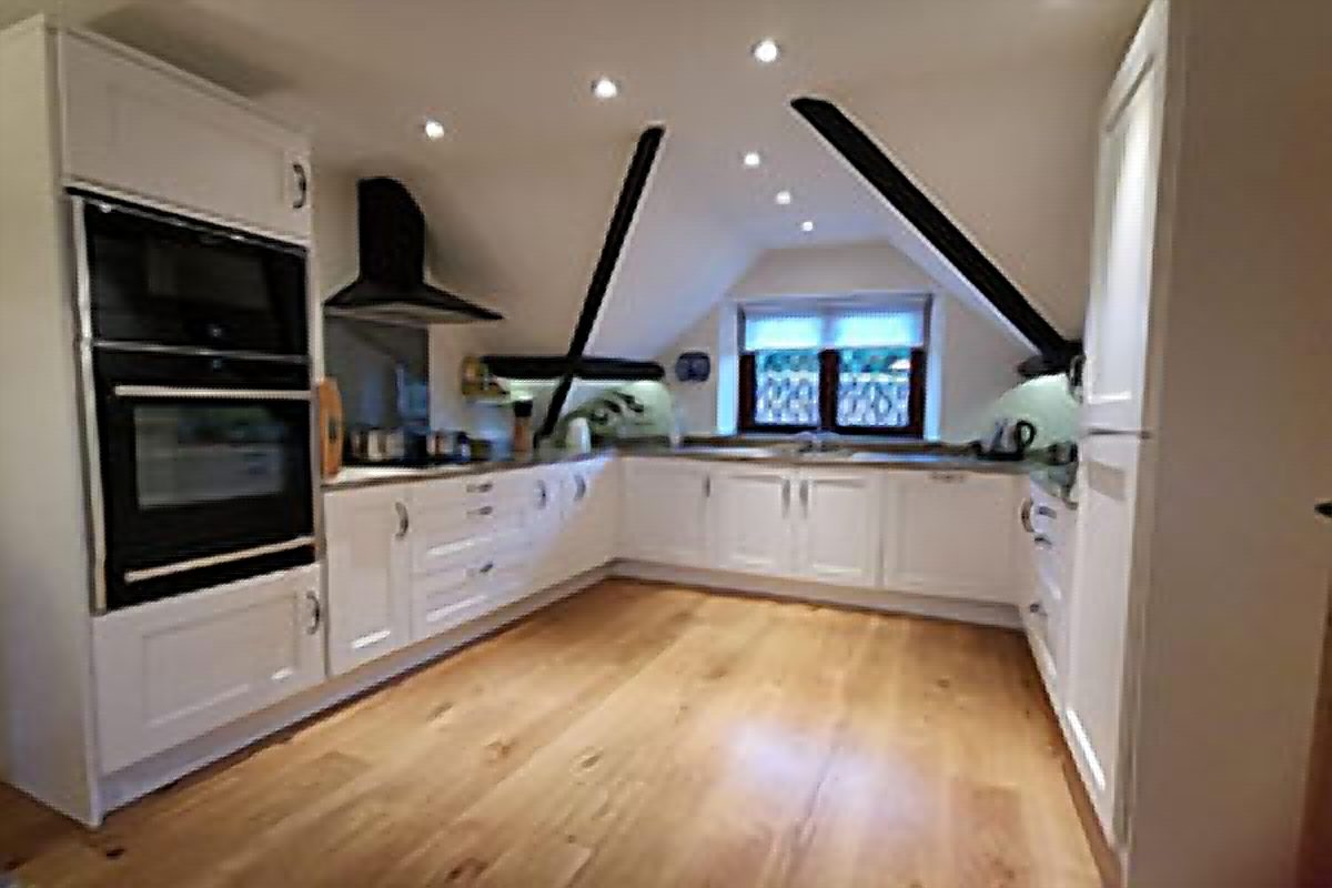 Two Grooms Cottage, a period property in Dunster